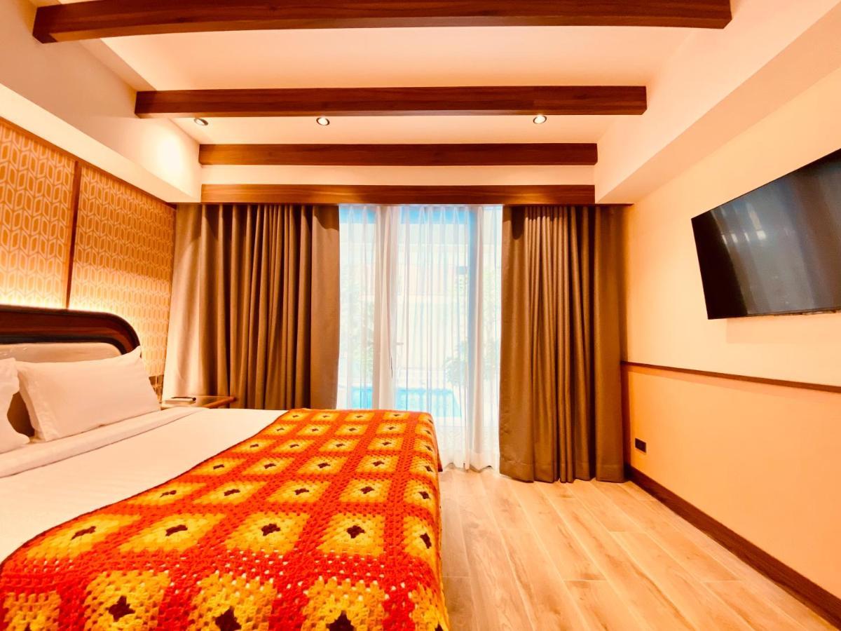 Miami Hotel Bangkok - SHA Plus Kültér fotó