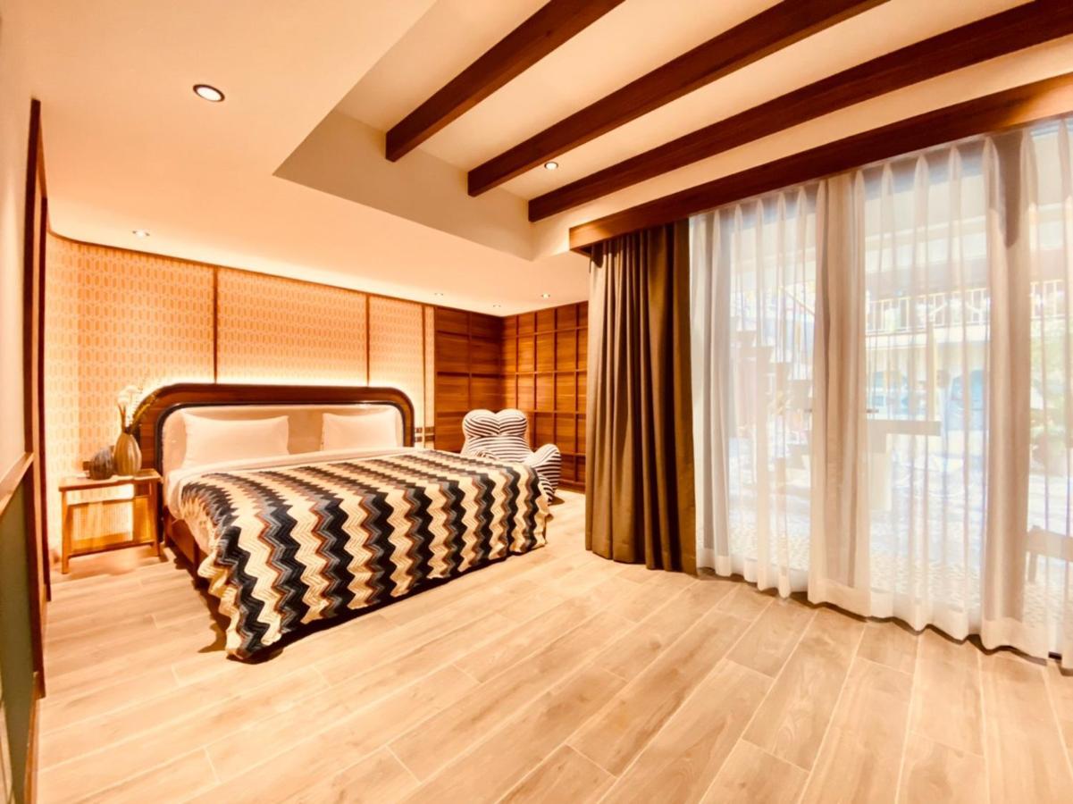 Miami Hotel Bangkok - SHA Plus Kültér fotó