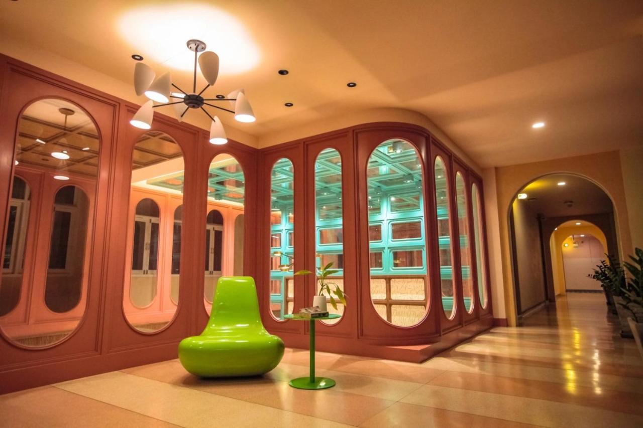 Miami Hotel Bangkok - SHA Plus Kültér fotó