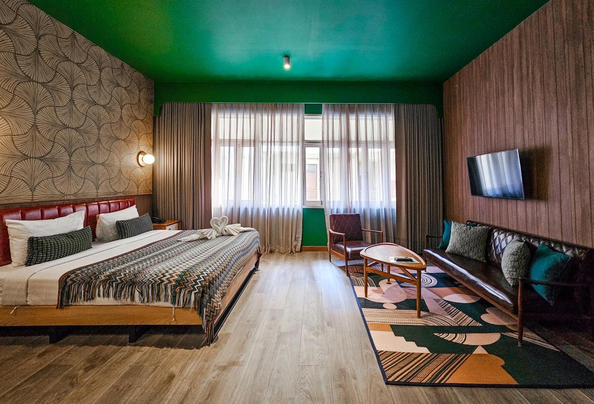 Miami Hotel Bangkok - SHA Plus Szoba fotó