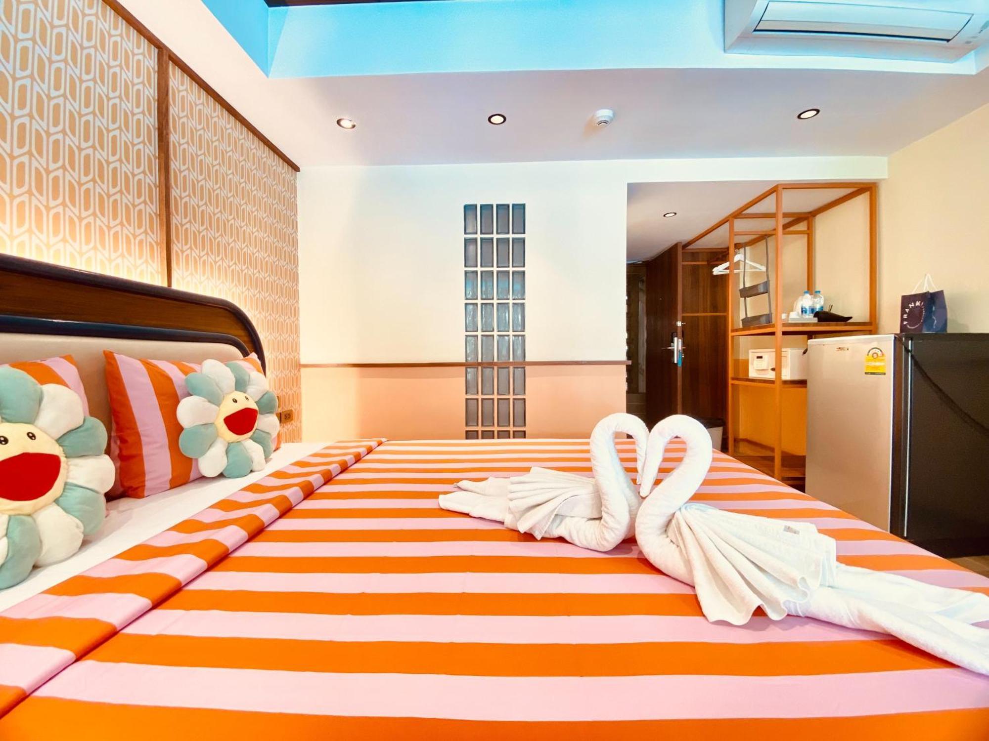 Miami Hotel Bangkok - SHA Plus Szoba fotó
