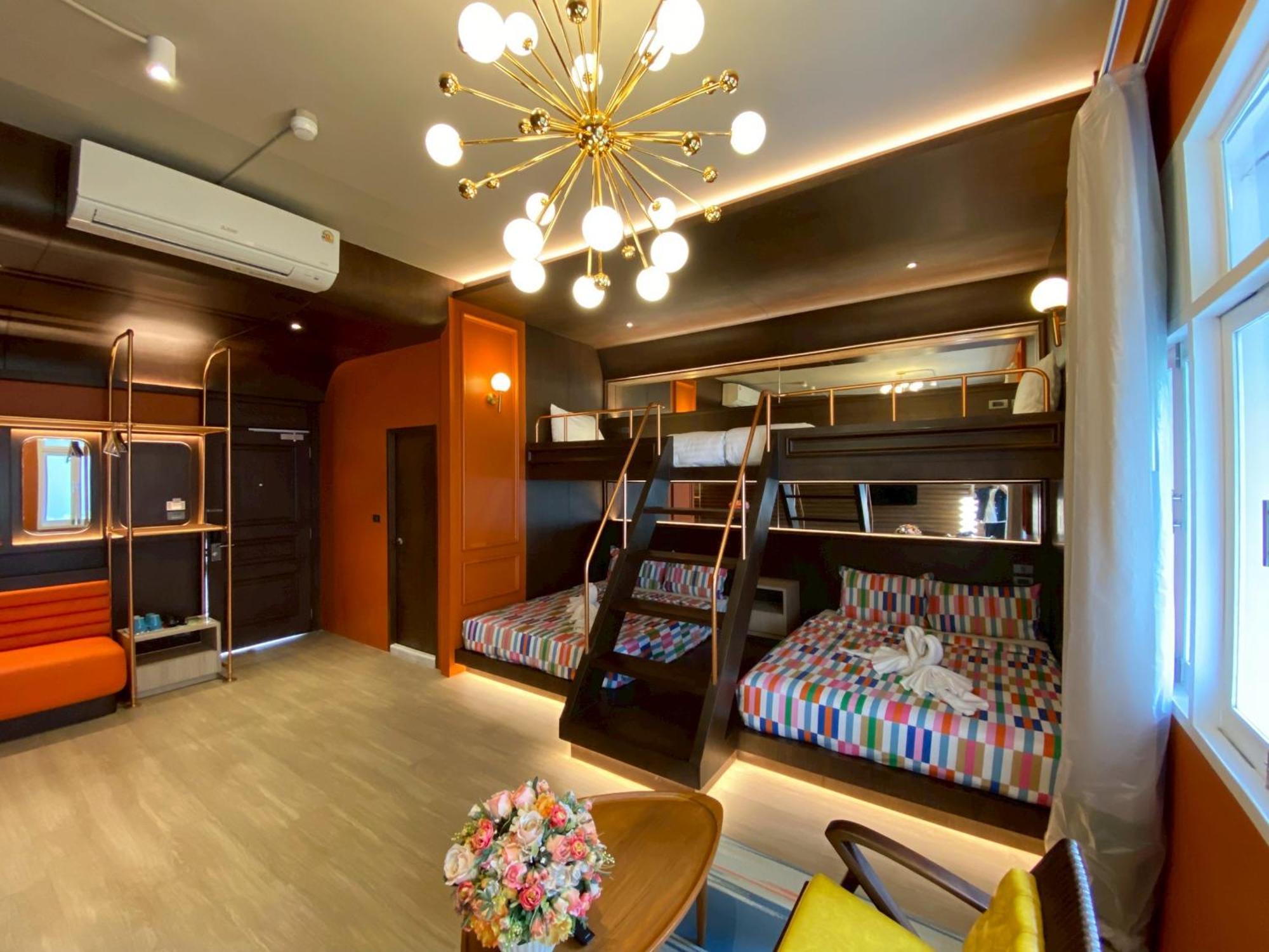 Miami Hotel Bangkok - SHA Plus Kültér fotó